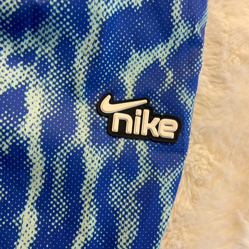 Nike sportswear woven animal print women’s blue/green Medium - Picture 5 of 9